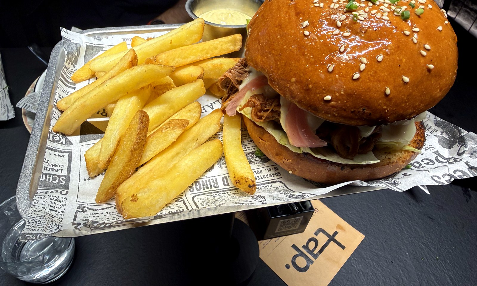 tap. Smokehouse Burger